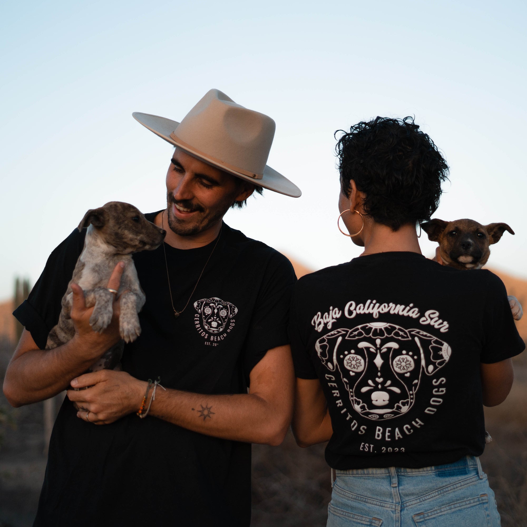 CERRITOS BEACH DOGS TEE - BLK